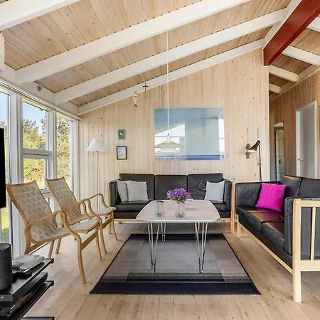 Feriehus Amazing In With Sauna