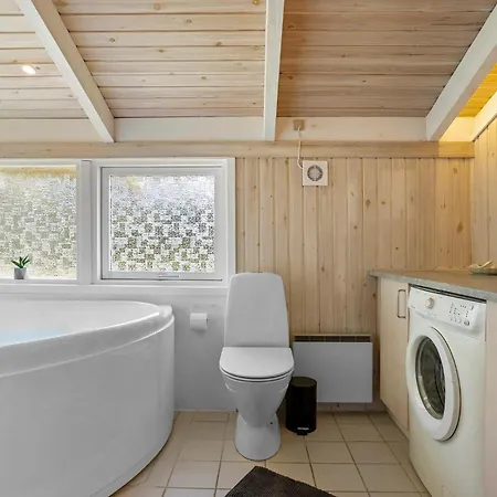 Amazing In With Sauna Feriehus *